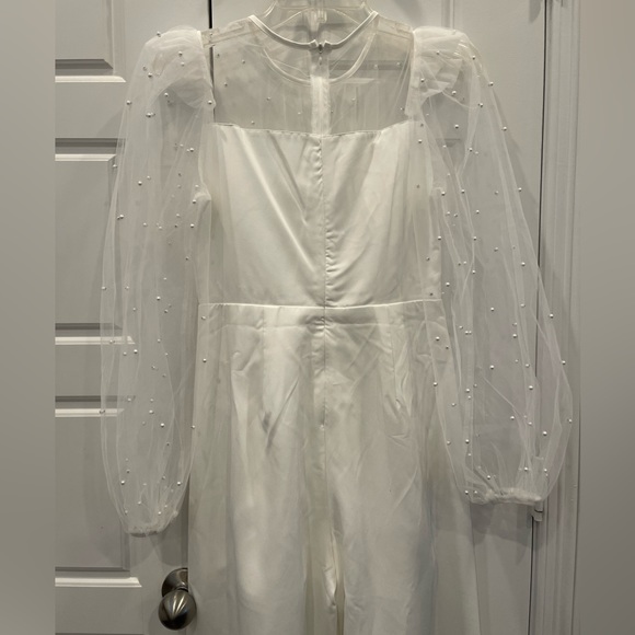 Woman’s White Jumpsuit w/ Tulle Sleeves with Pearls.Wide Leg. Size:Medium NWOT - Picture 4 of 16